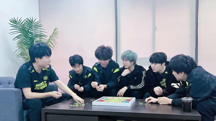 Rookie——微澜之下，皆是火焰