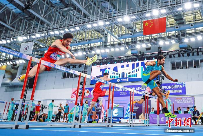 中国田径队夺亚锦赛奖牌榜首位 邓信锐6秒59创历