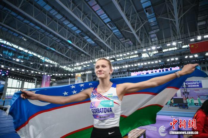 中国田径队夺亚锦赛奖牌榜首位 邓信锐6秒59创历