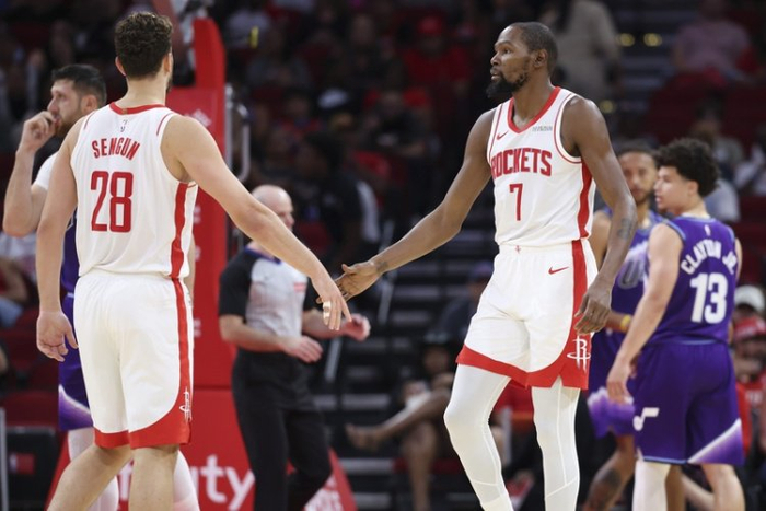 火箭三月低谷后逆袭7连胜 伊森复苏成关键转折点