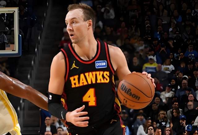 季后赛逆袭潮：五位常规赛隐身球员成关键战力